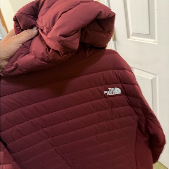 The North Face Puffer Jacket - Picture 9 of 9